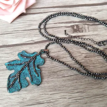 5 Strands Hematite beads necklace,Metal brass Leaf Charm Pendant paved Crystal Rhinestone necklaces Jewelry NK238
5 Strands Hematite beads necklace,Metal brass Leaf Charm Pendant paved Crystal Rhinestone necklaces Jewelry NK238