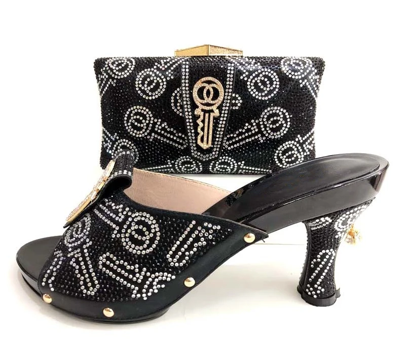 Black color italian shoes and bag for african aso ebi high quality shoe and bag set hand-made women shoes and clutches SB8247-5
Black color italian shoes and bag for african aso ebi high quality shoe and bag set hand-made women shoes and clutches SB8247-5