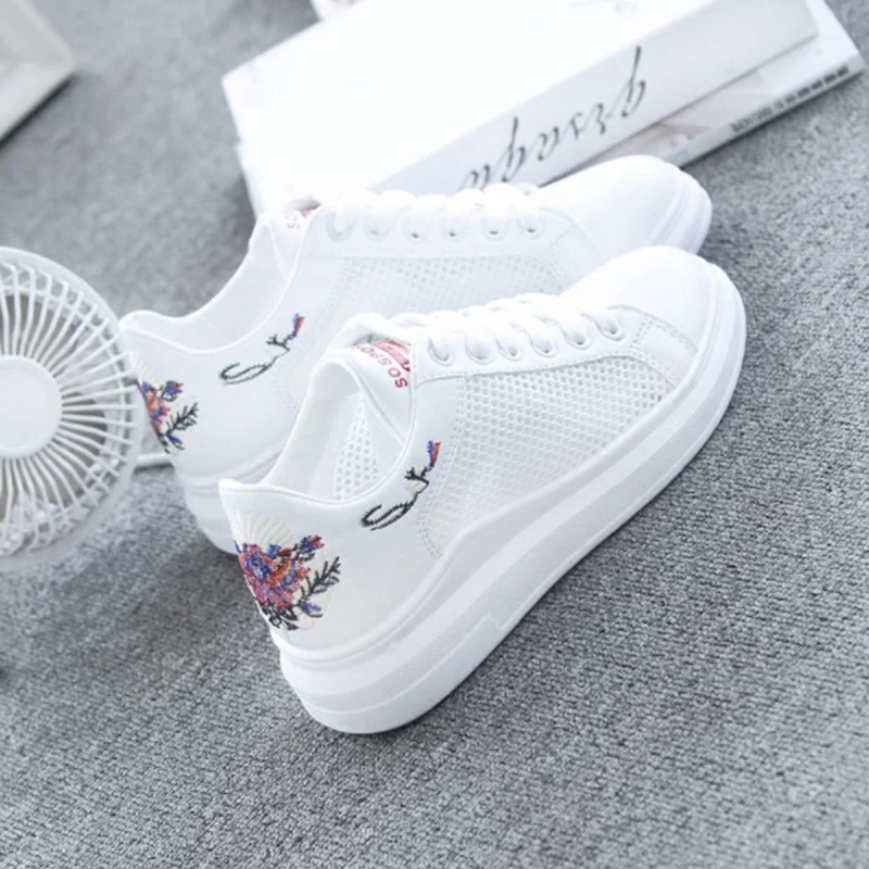 Women Casual Shoes Summer 2019 Spring Women Shoes Fashion Embroidered Breathable Hollow Lace-Up Women Sneakers
Women Casual Shoes Summer 2019 Spring Women Shoes Fashion Embroidered Breathable Hollow Lace-Up Women Sneakers