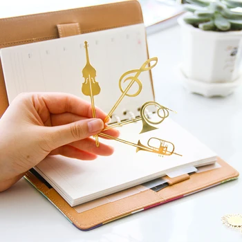 2pcs/lot Classic Music Instrument Metal Bookmarks Gold Plated Trumpet bookzzicard Korean Cute Stationery Wholesale
2pcs/lot Classic Music Instrument Metal Bookmarks Gold Plated Trumpet bookzzicard Korean Cute Stationery Wholesale