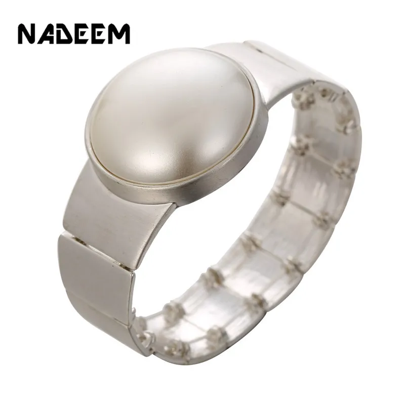 2019 New Fashion Maxi Silver Elastic Bangles Women Trendy Fake Pearl Stone Bracelet Smooth Wide Adjustable Bracelet Bangle
2019 New Fashion Maxi Silver Elastic Bangles Women Trendy Fake Pearl Stone Bracelet Smooth Wide Adjustable Bracelet Bangle