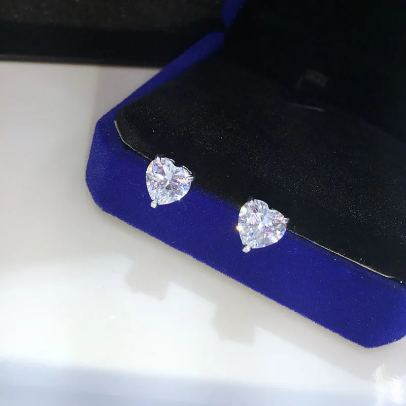 New Romantic Shining White AAA Zirconia Heart Peacock Star Bridal Hearts Stud Bridesmaid Earrings 925 Sterling Silver Jewelry
New Romantic Shining White AAA Zirconia Heart Peacock Star Bridal Hearts Stud Bridesmaid Earrings 925 Sterling Silver Jewelry
