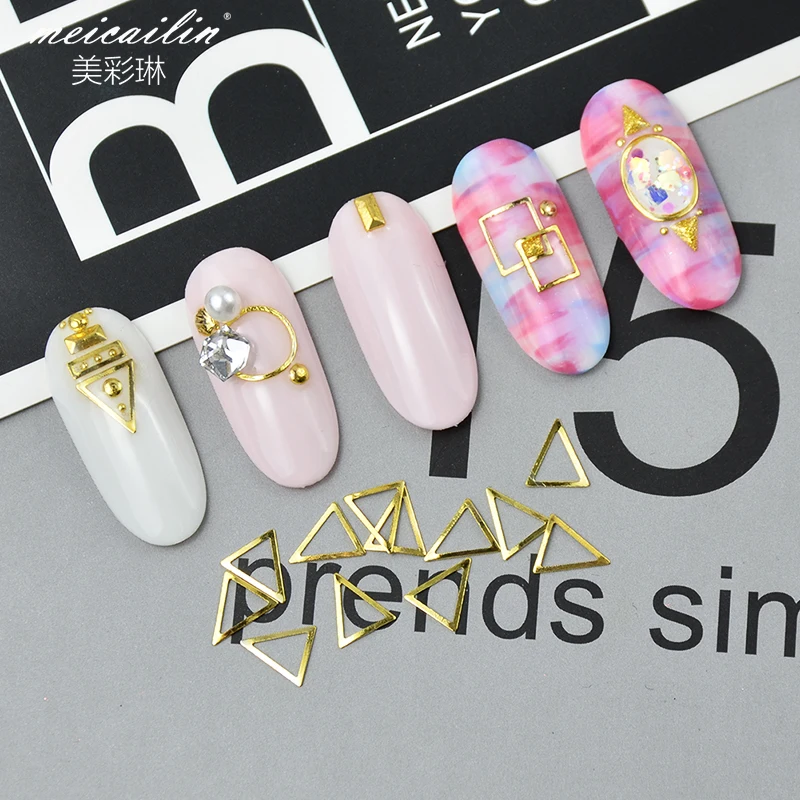 Gold Hollow nail decorations (8)