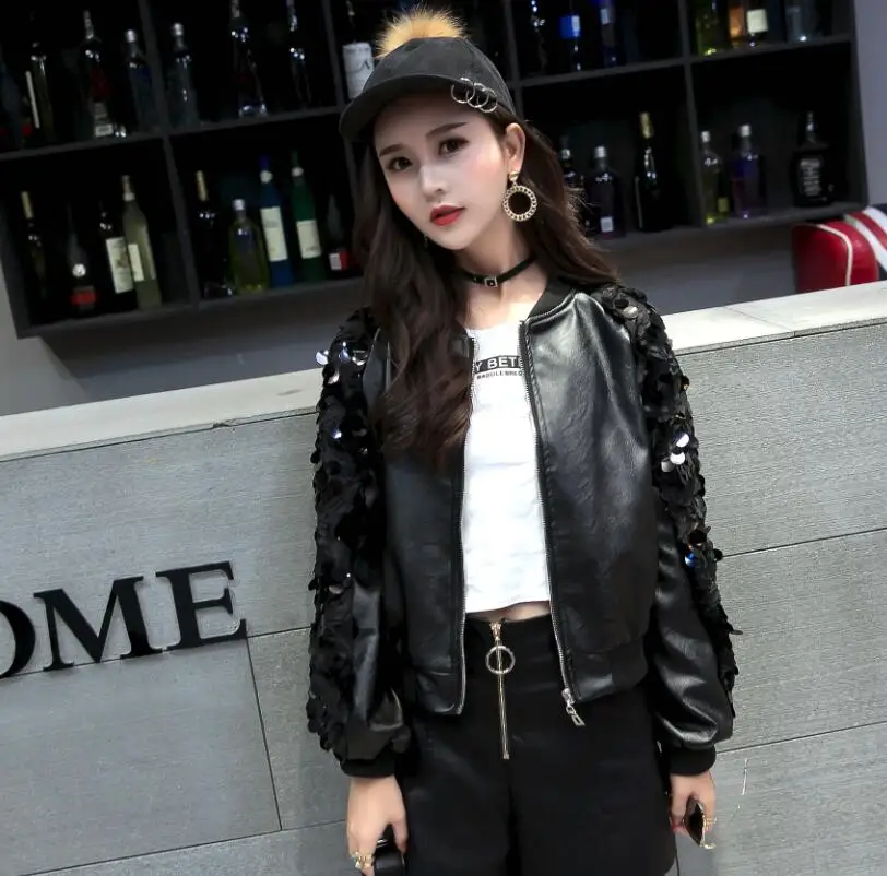 S-XL Winter new sequins cool handsome wild pu leather short section thick long-sleeved round neck motorcycle jacket female
S-XL Winter new sequins cool handsome wild pu leather short section thick long-sleeved round neck motorcycle jacket female