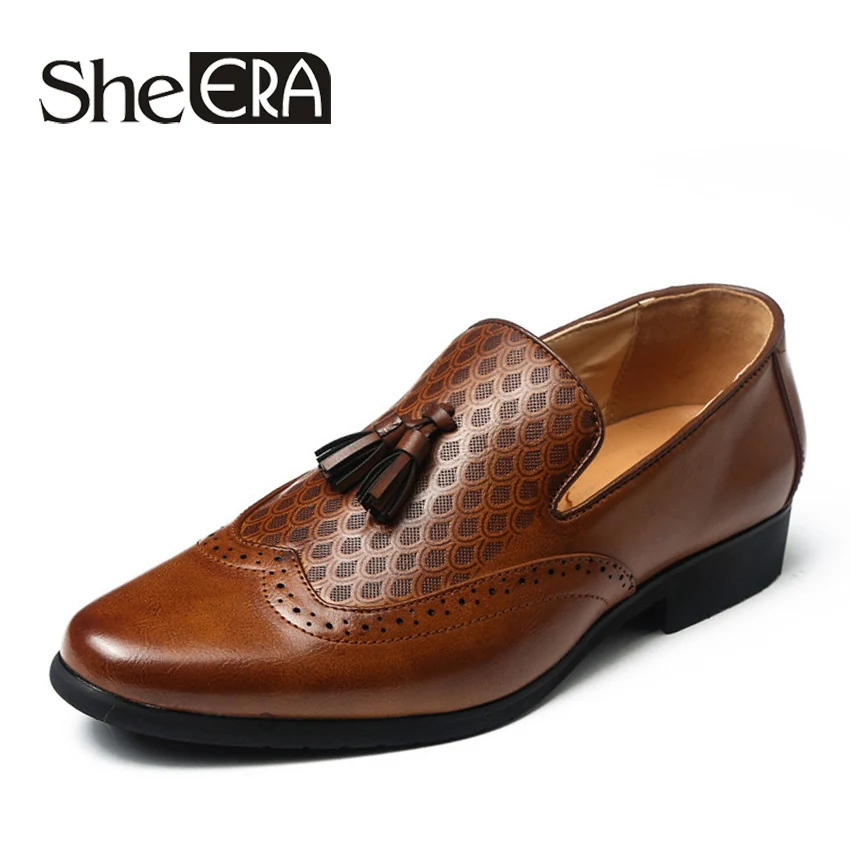 She ERA 2018 New Carved Men Brogue Shoes Retro Men's Shoes British Pointed Male Business Casual Shoes Nonslip Driving Shoes
She ERA 2018 New Carved Men Brogue Shoes Retro Men's Shoes British Pointed Male Business Casual Shoes Nonslip Driving Shoes