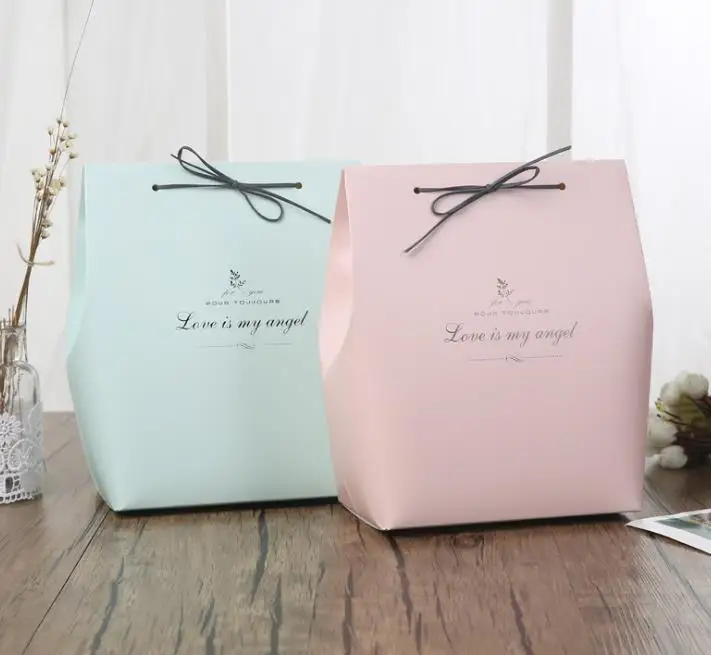 Wedding Birthday Party Favour Gift Sweet Boxes Papercard Leather Rope big Favor Bags Cake Wrap Clothing packaging green pink
Wedding Birthday Party Favour Gift Sweet Boxes Papercard Leather Rope big Favor Bags Cake Wrap Clothing packaging green pink