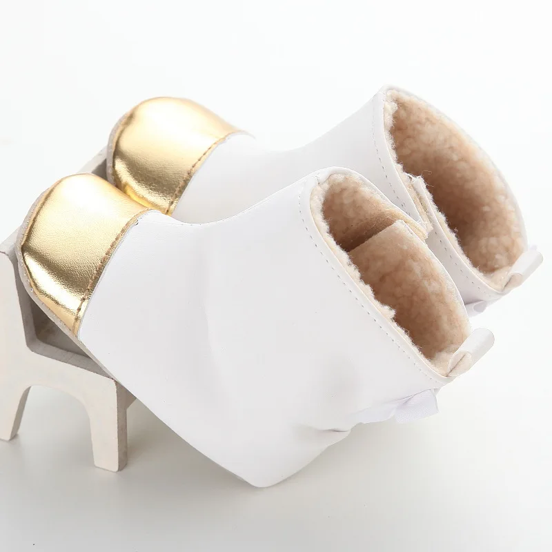 winter gold and silver stitching style female baby snow boots warm soft bottom high to help plus velvet baby toddler shoes
winter gold and silver stitching style female baby snow boots warm soft bottom high to help plus velvet baby toddler shoes