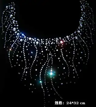 2pc/lot Big neckline decor hot fix rhinestone iron on crystal transfers design design stone iron on rhinestone motifs
2pc/lot Big neckline decor hot fix rhinestone iron on crystal transfers design design stone iron on rhinestone motifs
