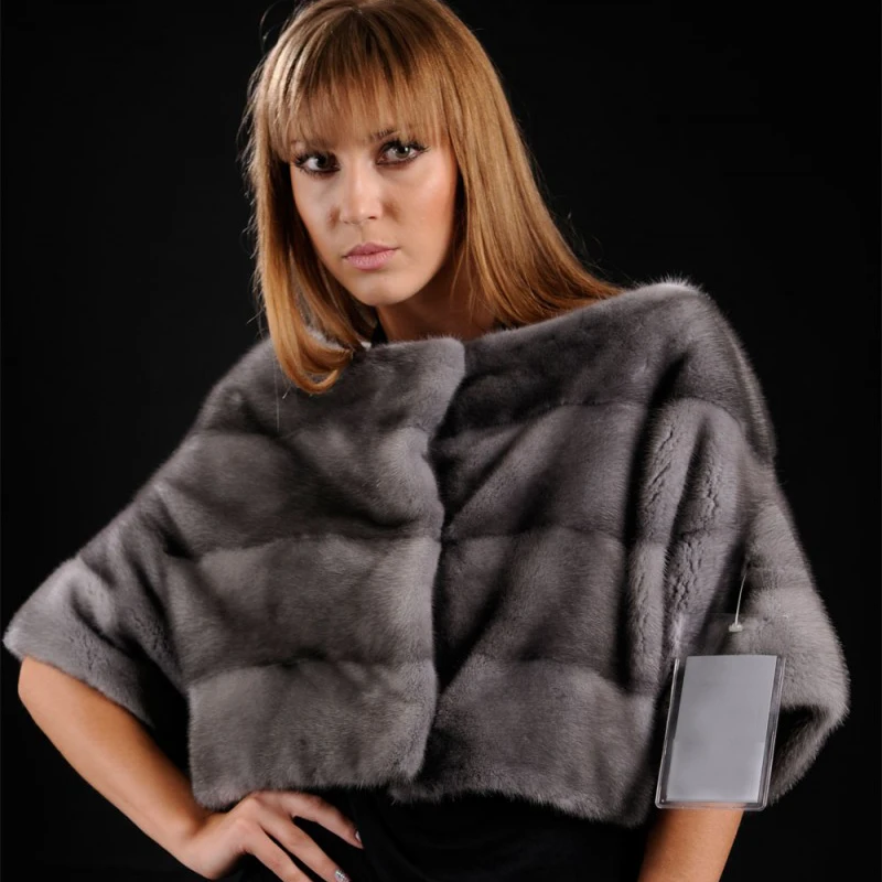 FURSARCAR New Winter Natural Real Mink Fur Women Short Style Whole Skin Genuine Mink Fur Female Coat Luxury Hot Fur Coat
FURSARCAR New Winter Natural Real Mink Fur Women Short Style Whole Skin Genuine Mink Fur Female Coat Luxury Hot Fur Coat