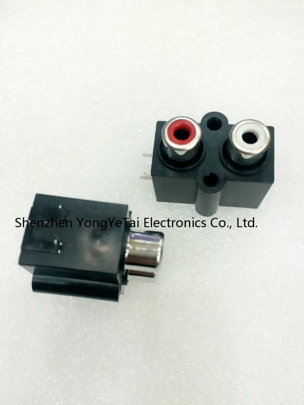 AV2 hole plug socket Cinch RCA red, white and two red vertical socket Cinch audio jack free shipping
AV2 hole plug socket Cinch RCA red, white and two red vertical socket Cinch audio jack free shipping