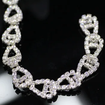 1 yard Good Crystal Clear Heart Glass Rhinestone Cup Chain Silver Base Dress Decoration Trim Applique For Wedding Dress
1 yard Good Crystal Clear Heart Glass Rhinestone Cup Chain Silver Base Dress Decoration Trim Applique For Wedding Dress