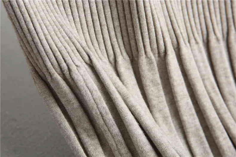 4445899947_2000613867