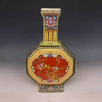 7Antique QingDynasty porcelain vase,Enamel flowers and birds bottle ,Hand-painted crafts,Collection&Adornment,Free shipping
7Antique QingDynasty porcelain vase,Enamel flowers and birds bottle ,Hand-painted crafts,Collection&Adornment,Free shipping