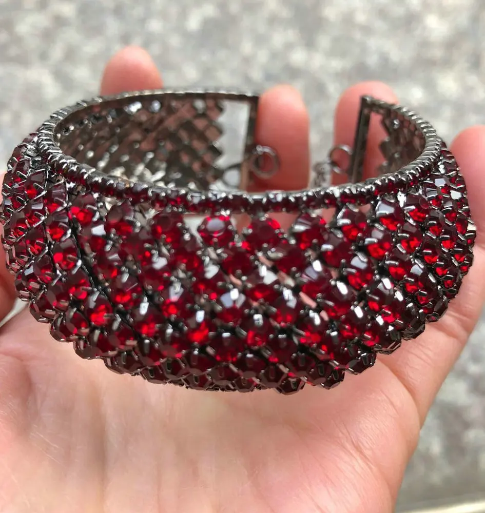 dark red color Rhinestone Bracelet Bangle Statement Pageant Wedding Cuff for Women Full Bling Bling Dancing Party Jewelry
dark red color Rhinestone Bracelet Bangle Statement Pageant Wedding Cuff for Women Full Bling Bling Dancing Party Jewelry