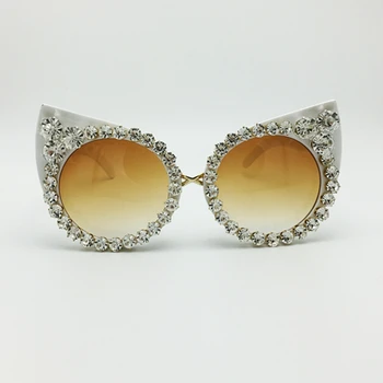 New 2016 Women Luxury Brand Sunglasses Jewelry Rhinestone Decoration Cat Eyes Sunglasses Vintage Shades Eyewear gafas de sol
New 2016 Women Luxury Brand Sunglasses Jewelry Rhinestone Decoration Cat Eyes Sunglasses Vintage Shades Eyewear gafas de sol
