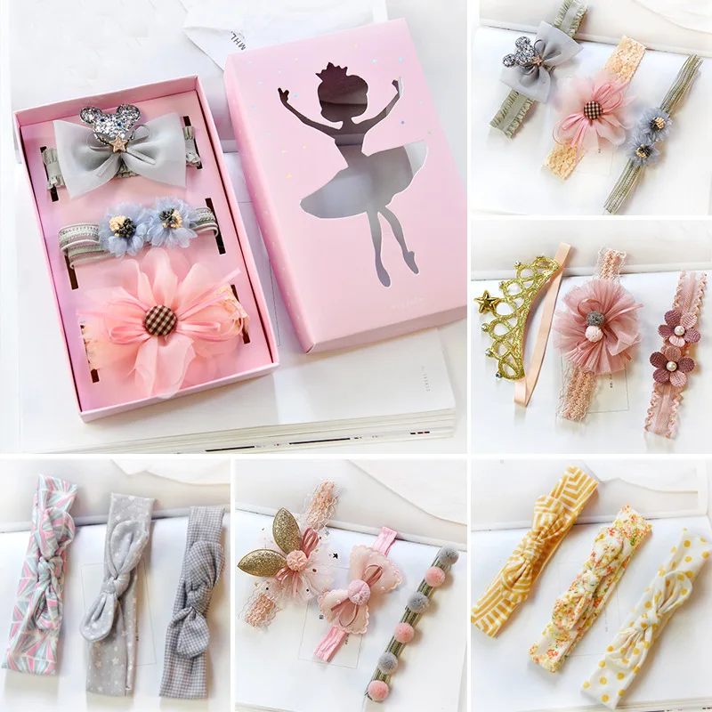 Three gift boxes baby hair band cotton fabric headband baby crown flower beautifully packaged for 0-3 years old children's hair
Three gift boxes baby hair band cotton fabric headband baby crown flower beautifully packaged for 0-3 years old children's hair