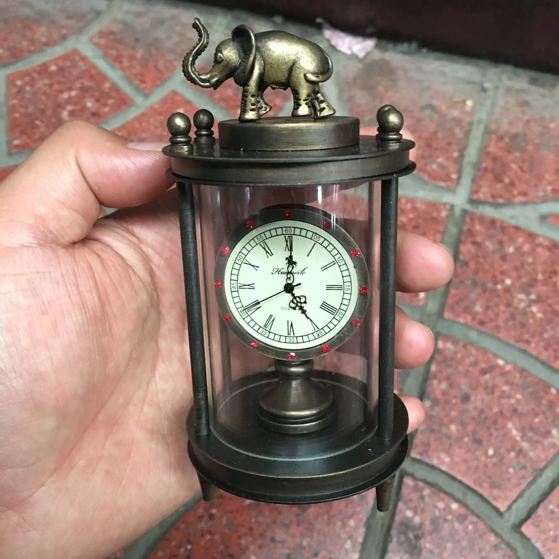 Collectible Decorate Old Handwork Copper Mechanical deer camel Elephant Table Clock
Collectible Decorate Old Handwork Copper Mechanical deer camel Elephant Table Clock