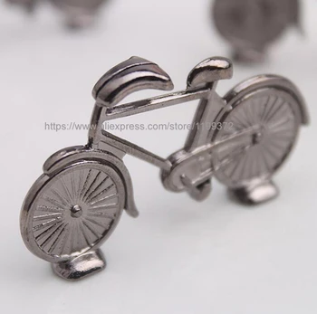 100pcs Vintage Alloy Antique Bike Bicycle Design Table Card Holder Stand Wedding Decoration Number Place Stand Party Gift
100pcs Vintage Alloy Antique Bike Bicycle Design Table Card Holder Stand Wedding Decoration Number Place Stand Party Gift