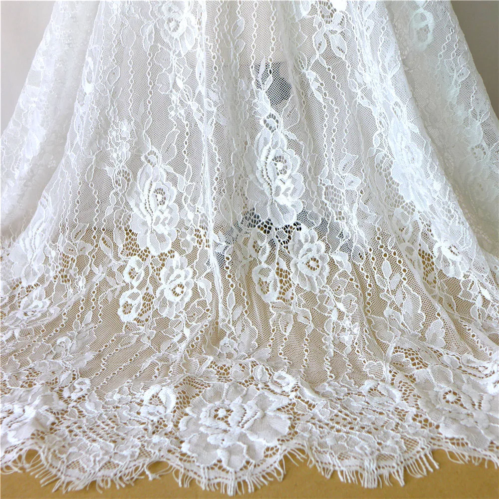 140cm Wide 3 Yards White French Chantilly Eyelash Lace Fabric Embroidered Scallop Floral Tulle Wedding Dress Material Cloth
140cm Wide 3 Yards White French Chantilly Eyelash Lace Fabric Embroidered Scallop Floral Tulle Wedding Dress Material Cloth