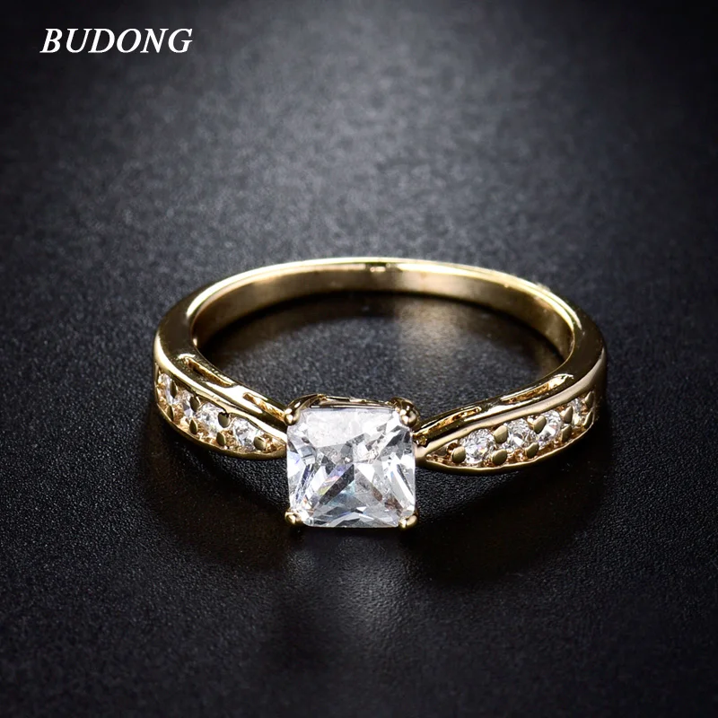 BUDONG Fashion Engagement Ring for Women Wedding Gold Color Rings Square White Crystal Cubic Zircon Vintage Ring Jewelry XUR115
BUDONG Fashion Engagement Ring for Women Wedding Gold Color Rings Square White Crystal Cubic Zircon Vintage Ring Jewelry XUR115