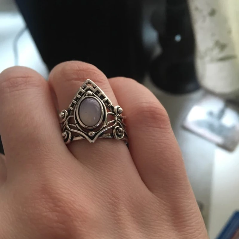 Thai silver Retro Gothic Moonstone Women Rings European Fashion Punk Style Wedding Engagement Rings Jewelry Anillos
Thai silver Retro Gothic Moonstone Women Rings European Fashion Punk Style Wedding Engagement Rings Jewelry Anillos