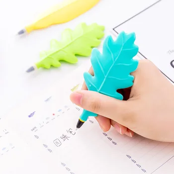 3PCS Creative leaf-shaped ballpoint pen Small fresh oil pen Unique learning pen Office supplies
3PCS Creative leaf-shaped ballpoint pen Small fresh oil pen Unique learning pen Office supplies