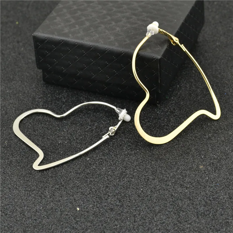 Clip on The ear with cushion pad Earrings for women without piercing Fashion Jewelry Wholesale Gold Silver Heart Ladies Earrings
Clip on The ear with cushion pad Earrings for women without piercing Fashion Jewelry Wholesale Gold Silver Heart Ladies Earrings