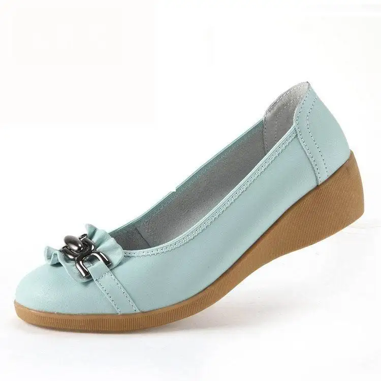 Plus size(35-40) women flats,women genuine leather flat shoes woman loafers 2015 newest fashion female casual single shoes 
Plus size(35-40) women flats,women genuine leather flat shoes woman loafers 2015 newest fashion female casual single shoes