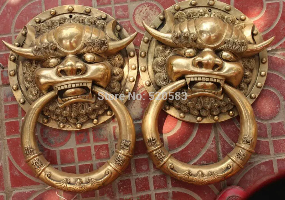 18" Chinese Bronze Fengshui Fu Foo Dog Guardion Lion Head Door knocker Gate Pair
18" Chinese Bronze Fengshui Fu Foo Dog Guardion Lion Head Door knocker Gate Pair