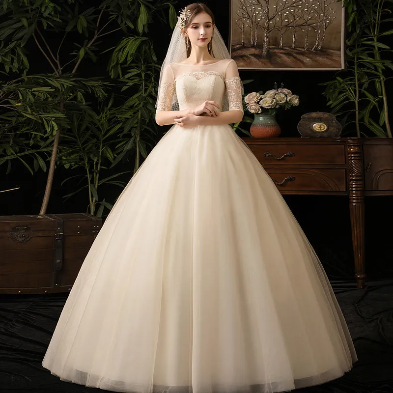 2019 New Sexy Illusion O Neck Half Sleeve Wedding Dress Lace Applique Plus Size Custom Made Slim Bridal Gown Vestido De Noiva L
2019 New Sexy Illusion O Neck Half Sleeve Wedding Dress Lace Applique Plus Size Custom Made Slim Bridal Gown Vestido De Noiva L