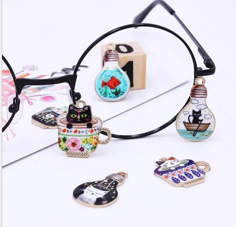 10pcs Printed cup cat Cute cartoon drip bulb alloy jewelry accessories Toy jewelry hairpin pendant
10pcs Printed cup cat Cute cartoon drip bulb alloy jewelry accessories Toy jewelry hairpin pendant