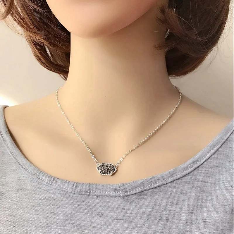 10 Colors Silver Druzy Drusy Pendant Necklaces Hexagon Acrylic Resin Collar Fashion Brand Women Jewelry Party Wedding Gift
10 Colors Silver Druzy Drusy Pendant Necklaces Hexagon Acrylic Resin Collar Fashion Brand Women Jewelry Party Wedding Gift