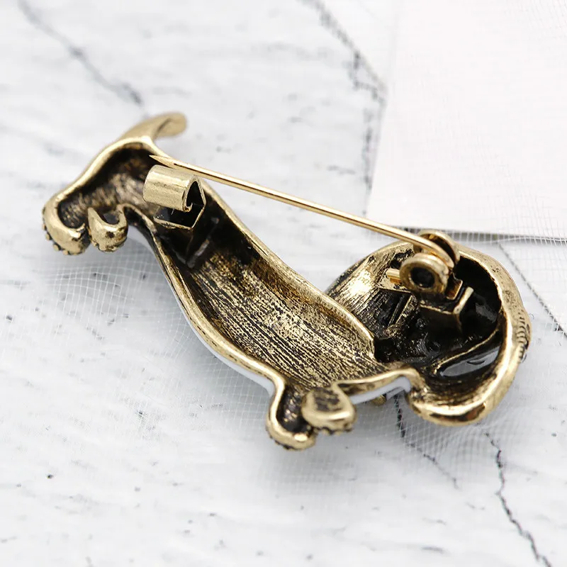 ALLYES Cute Dachshund Dog Brooches For Women Fashion Metal Crystal Enamel Animal Brooch Jewelry 18