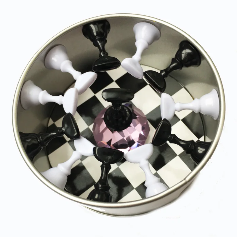 Nail Polish Display Chess Board Magnetic Nail Tip Crystal Stand Practice Holder Nagels Spulletjes Manicure Material Accessoires
Nail Polish Display Chess Board Magnetic Nail Tip Crystal Stand Practice Holder Nagels Spulletjes Manicure Material Accessoires