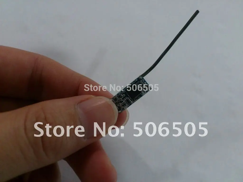 2.4GHz 100mW mini wireless transmitter Audio and Video wireless transmitter Module
2.4GHz 100mW mini wireless transmitter Audio and Video wireless transmitter Module