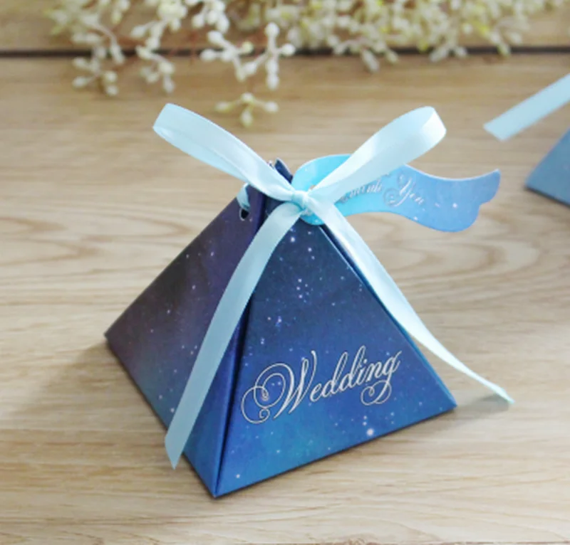 30pcs Blue / Pink / Green Starry Sky Galaxy Theme Wedding Favors Candy Boxes Triangular Pyramid Party Gifts Box Bomboniera
30pcs Blue / Pink / Green Starry Sky Galaxy Theme Wedding Favors Candy Boxes Triangular Pyramid Party Gifts Box Bomboniera