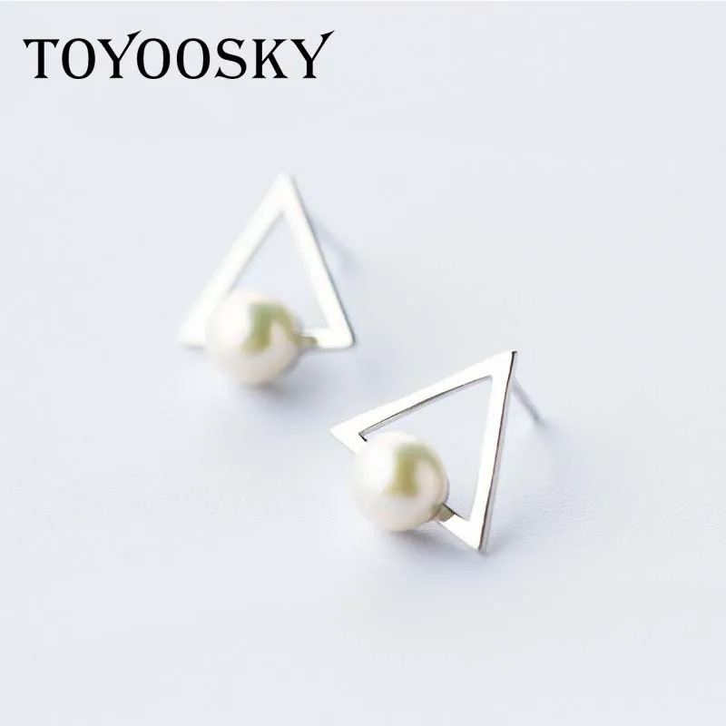 925 Sterling Silver Earrings Simple Triangle Freshwater Pearl Stud Earrings For Women Fashion Jewelry Wholesale
925 Sterling Silver Earrings Simple Triangle Freshwater Pearl Stud Earrings For Women Fashion Jewelry Wholesale