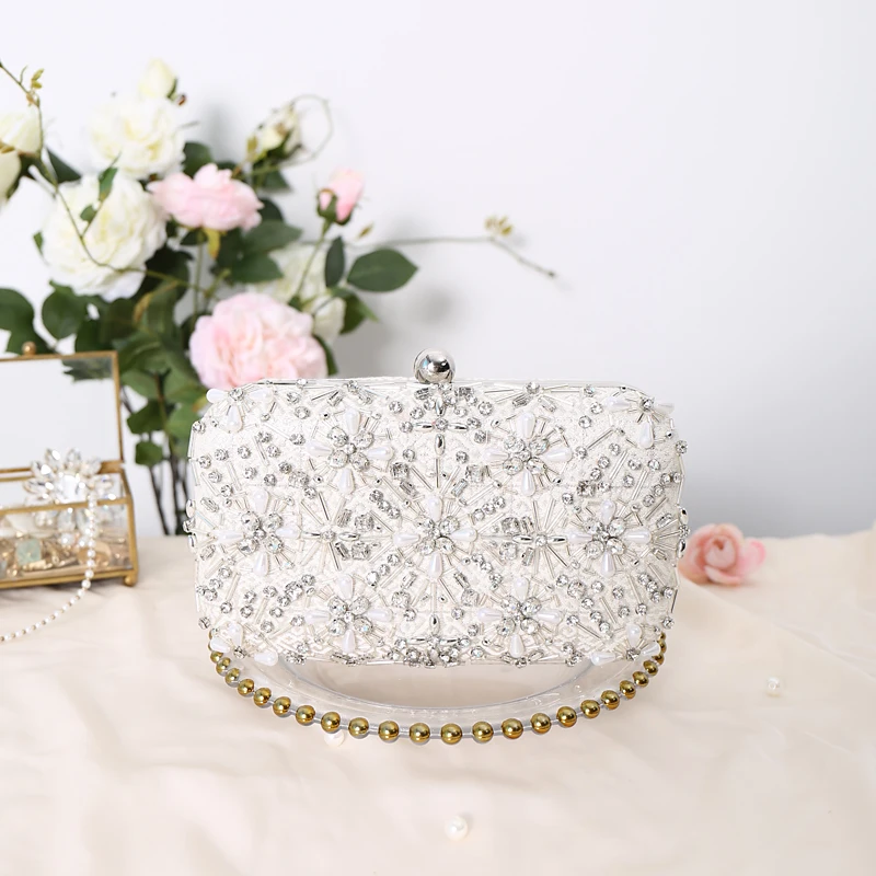 Women's Bag Embroidery Pearls Stone Pattern New Fashion Chain Shoulder Bag Luxury Handbags Women Bags Designer Clutch For Party
Women's Bag Embroidery Pearls Stone Pattern New Fashion Chain Shoulder Bag Luxury Handbags Women Bags Designer Clutch For Party
