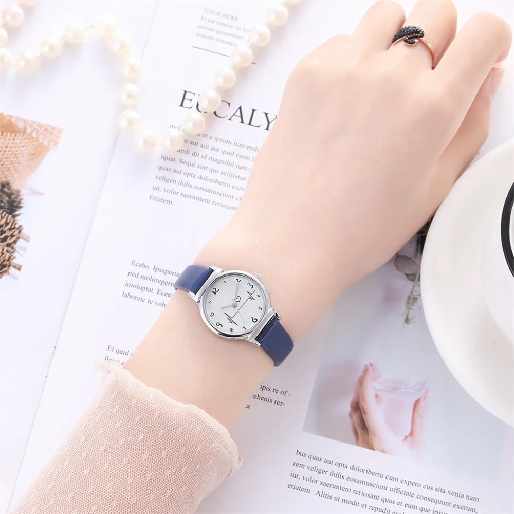 Women's Bracelet Watches Quartz Wrist Watch Exquisite Small Dial Design Casual Leather Band Ladies Dress Quartz Watches Reloj#W
Women's Bracelet Watches Quartz Wrist Watch Exquisite Small Dial Design Casual Leather Band Ladies Dress Quartz Watches Reloj#W