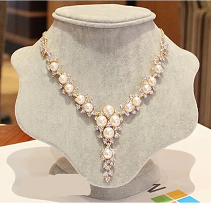 Image 2015 New Arrival Fashion Pearl Necklace Cute Charm Gem Crystal Statment Necklaces   Pendants Fashion Jewelry Woman Gift Choker