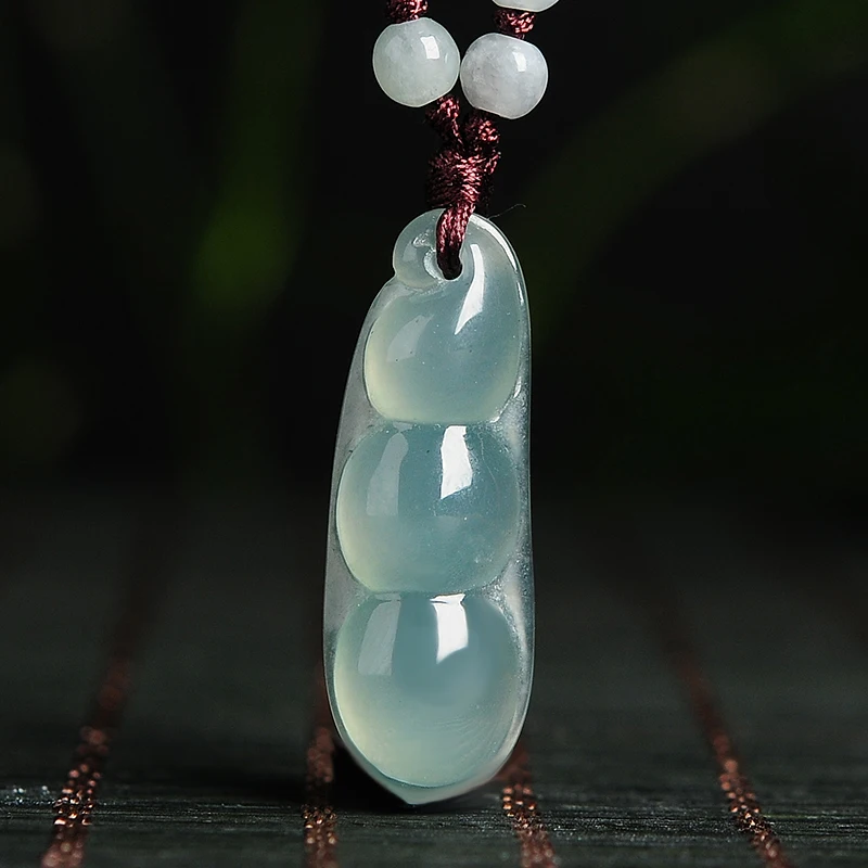 Burmese jade A cargo iced green beans jade pendant Authentic natural ice seed Yudou Fudou pendant with certificate
Burmese jade A cargo iced green beans jade pendant Authentic natural ice seed Yudou Fudou pendant with certificate