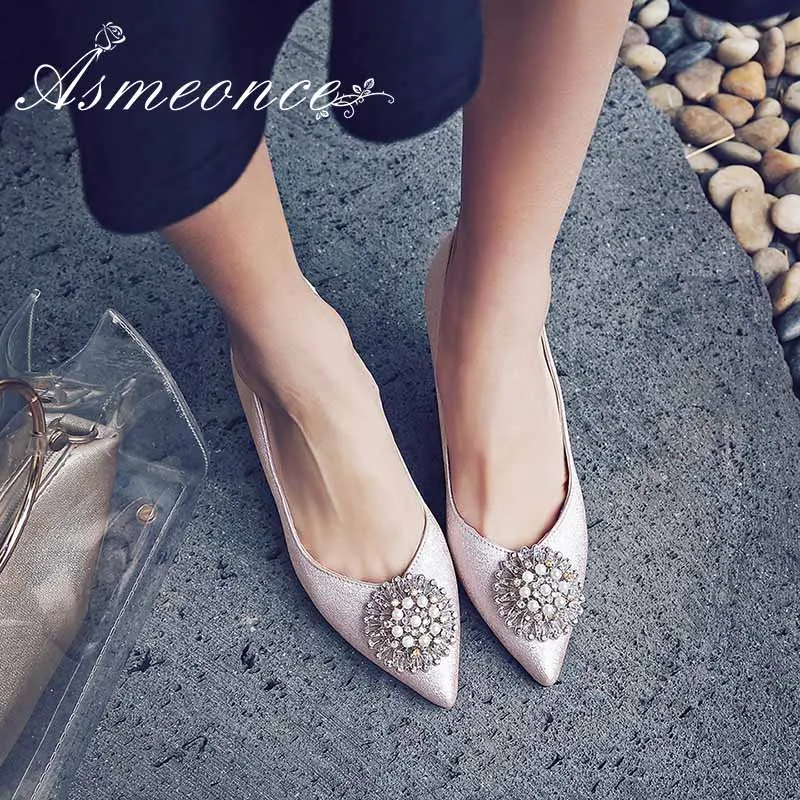 Women Pumps Ladies Luxury High Heels Leather Female Shining Rhinestones Beads Big Flower Point Toe Woman Shoes Plus Size
Women Pumps Ladies Luxury High Heels Leather Female Shining Rhinestones Beads Big Flower Point Toe Woman Shoes Plus Size