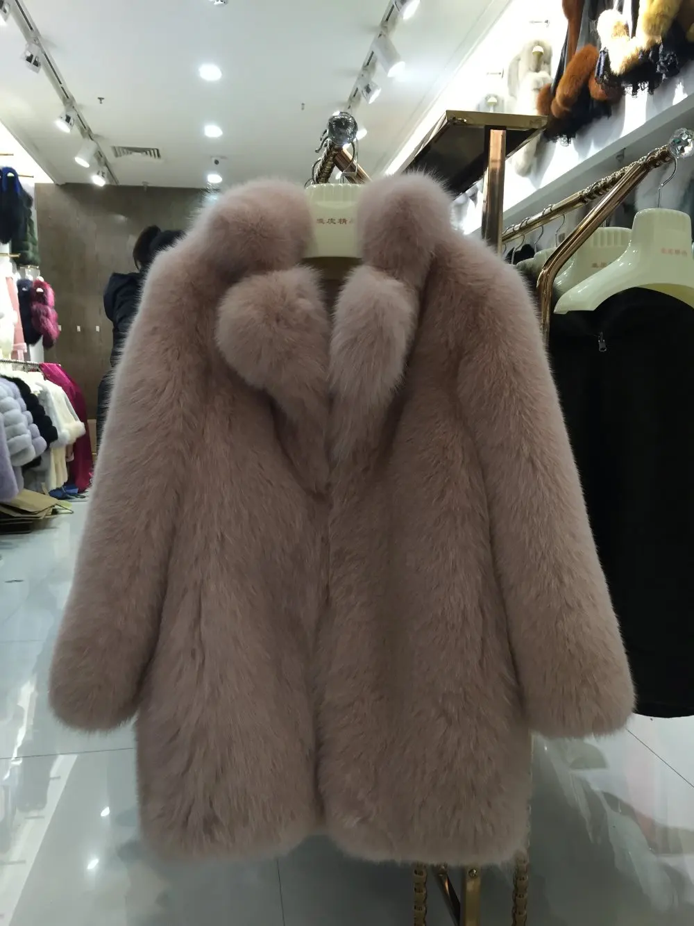 SQXR FUR real fox fur coat full pelt fox fur coat women regular standard covered button coat natural fox fur
SQXR FUR real fox fur coat full pelt fox fur coat women regular standard covered button coat natural fox fur
