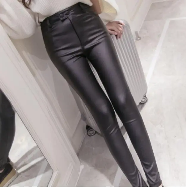 2018 Autumn Winter women leather pants High Waisted elastic glossy shiny trousers slim female women pencil leather pants women
2018 Autumn Winter women leather pants High Waisted elastic glossy shiny trousers slim female women pencil leather pants women