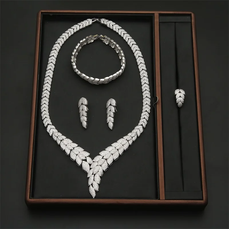 High quality women fashion copper leaf necklaces/earring/ring/bracelet jewelry sets for women wedding engagement jewellry gifts
High quality women fashion copper leaf necklaces/earring/ring/bracelet jewelry sets for women wedding engagement jewellry gifts