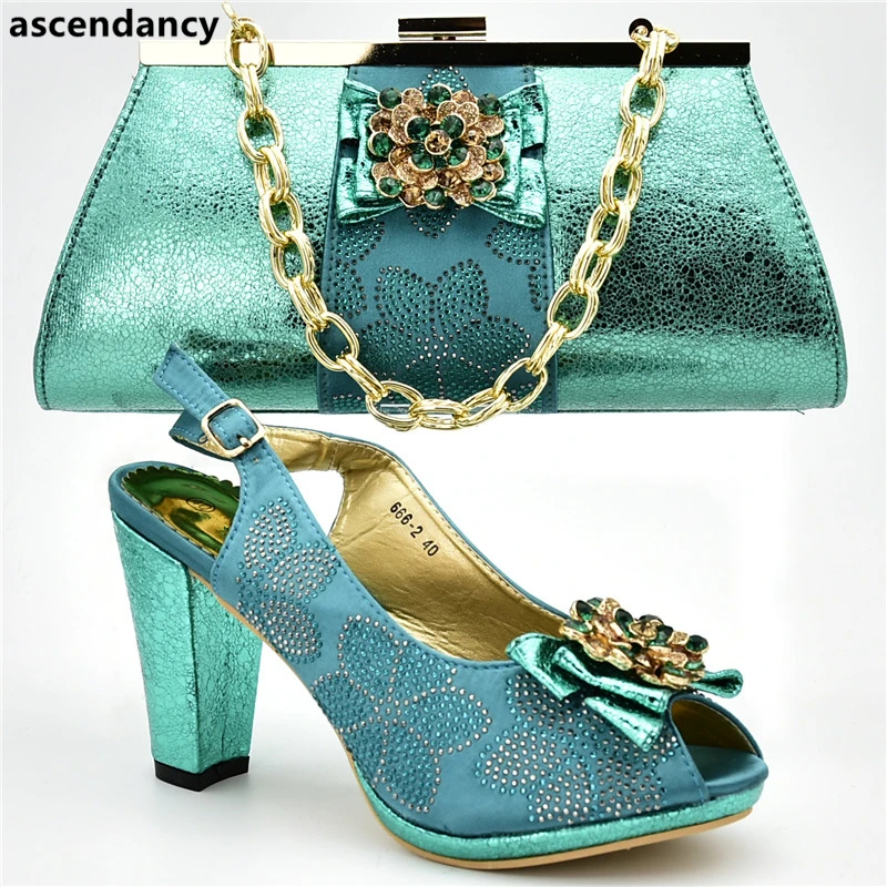 Latest Matching Italian Shoe and Bag Set Decorated with Rhinestone Green Color Shoe and Bag Set for Party In Women African Shoes
Latest Matching Italian Shoe and Bag Set Decorated with Rhinestone Green Color Shoe and Bag Set for Party In Women African Shoes