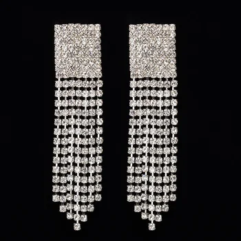 YFJEWE Fashion Full Rhinestone Tassel Exquisite Earrings For Women Luxury Banquet Drop Earring Jewelry Accessories #E211
YFJEWE Fashion Full Rhinestone Tassel Exquisite Earrings For Women Luxury Banquet Drop Earring Jewelry Accessories #E211