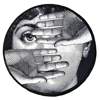 Lady Skull Round Mat Classical Beauty Face Carpet Living Room Bedroom Round Rugs Doormat Decoration Black and White Simple Color
Lady Skull Round Mat Classical Beauty Face Carpet Living Room Bedroom Round Rugs Doormat Decoration Black and White Simple Color