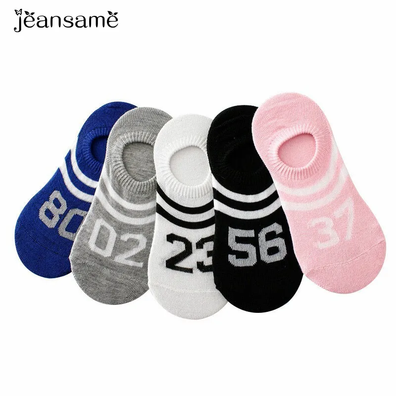 Spring, summer and autumn, new cute non-slip college wind shallow mouth invisible boat socks, sweat and deodorant moomin
Spring, summer and autumn, new cute non-slip college wind shallow mouth invisible boat socks, sweat and deodorant moomin