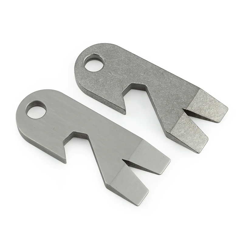 1PCS Titanium Alloy Bottle Opener Pocket Multi Tool Outdoor EDC Screwdriver Crowbar Small Size
1PCS Titanium Alloy Bottle Opener Pocket Multi Tool Outdoor EDC Screwdriver Crowbar Small Size